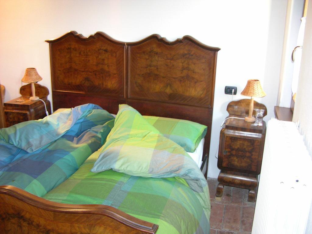 Casa Dell' Abbondanza B&B Agriturismo Vigoleno Quarto foto