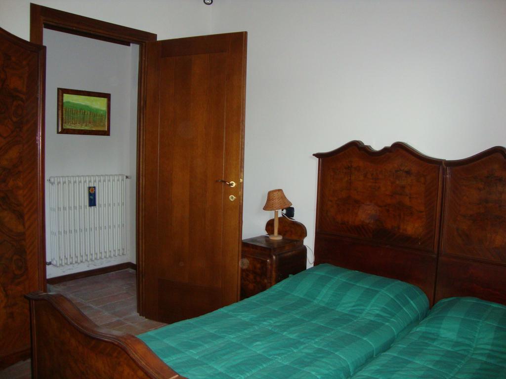 Casa Dell' Abbondanza B&B Agriturismo Vigoleno Quarto foto